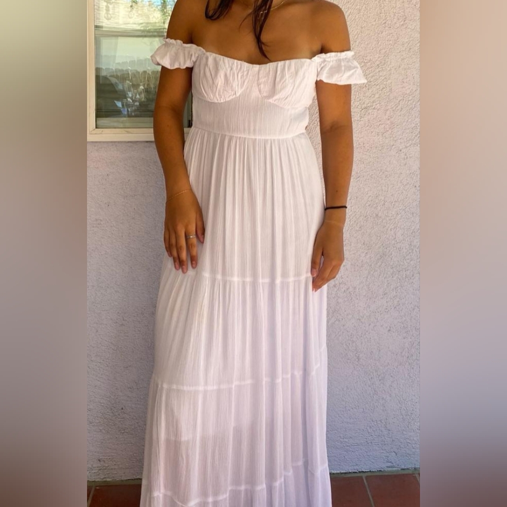 Hollister puff sleeve, open back, maxi dress with hidden pockets